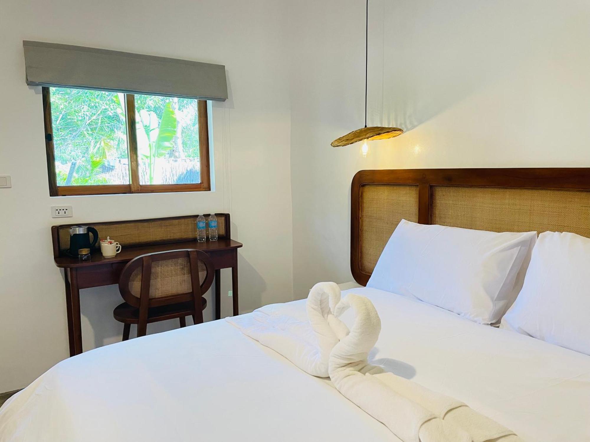 Maayong Hostel (Adults Only) Moalboal Buitenkant foto