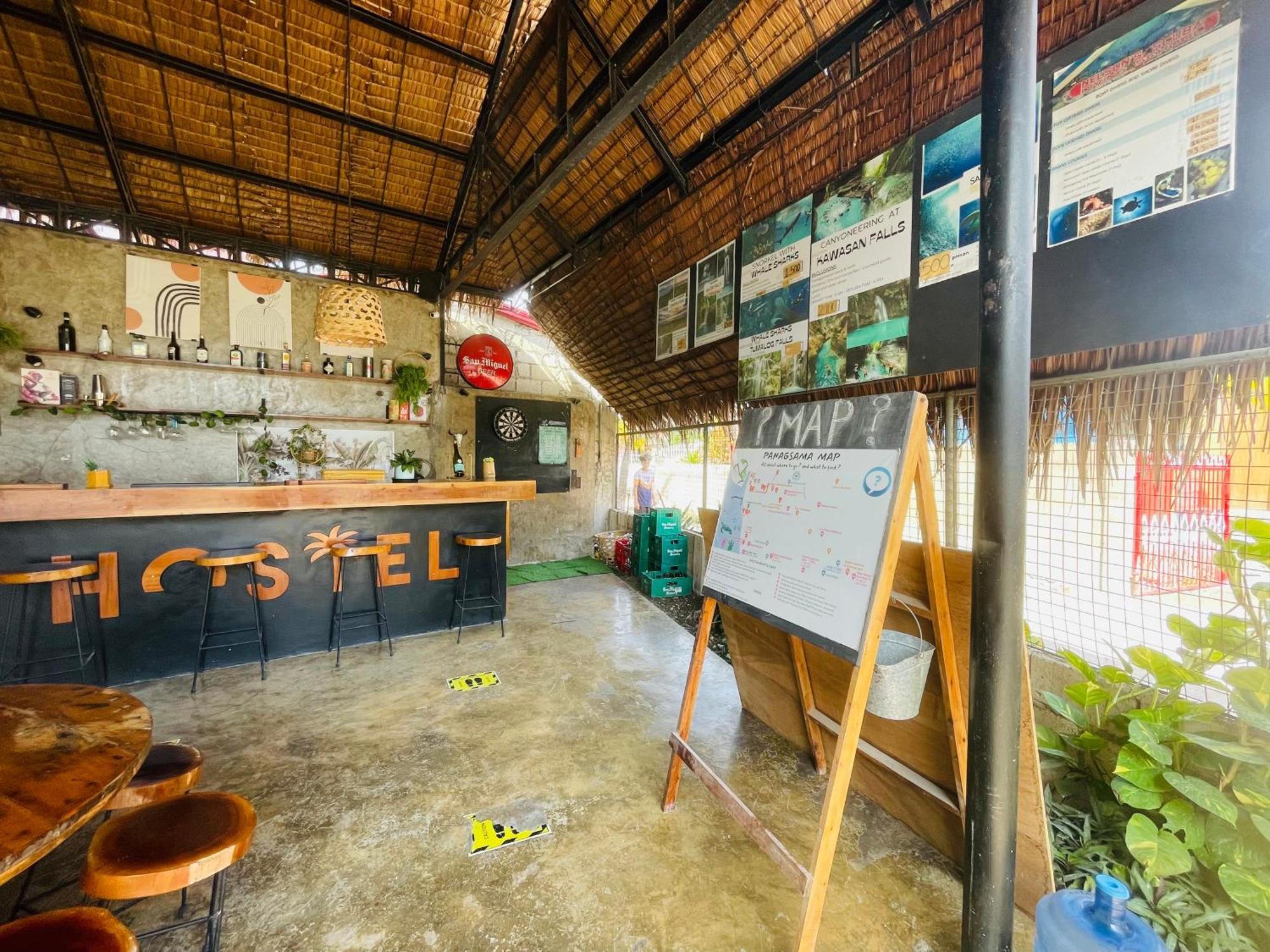 Maayong Hostel (Adults Only) Moalboal Buitenkant foto