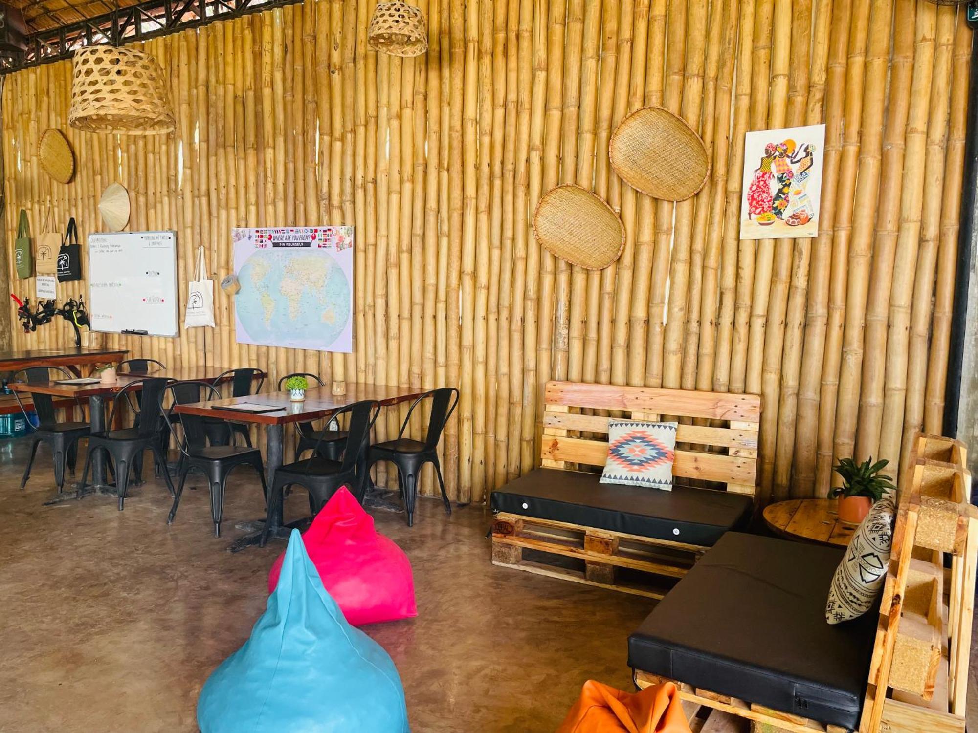 Maayong Hostel (Adults Only) Moalboal Buitenkant foto
