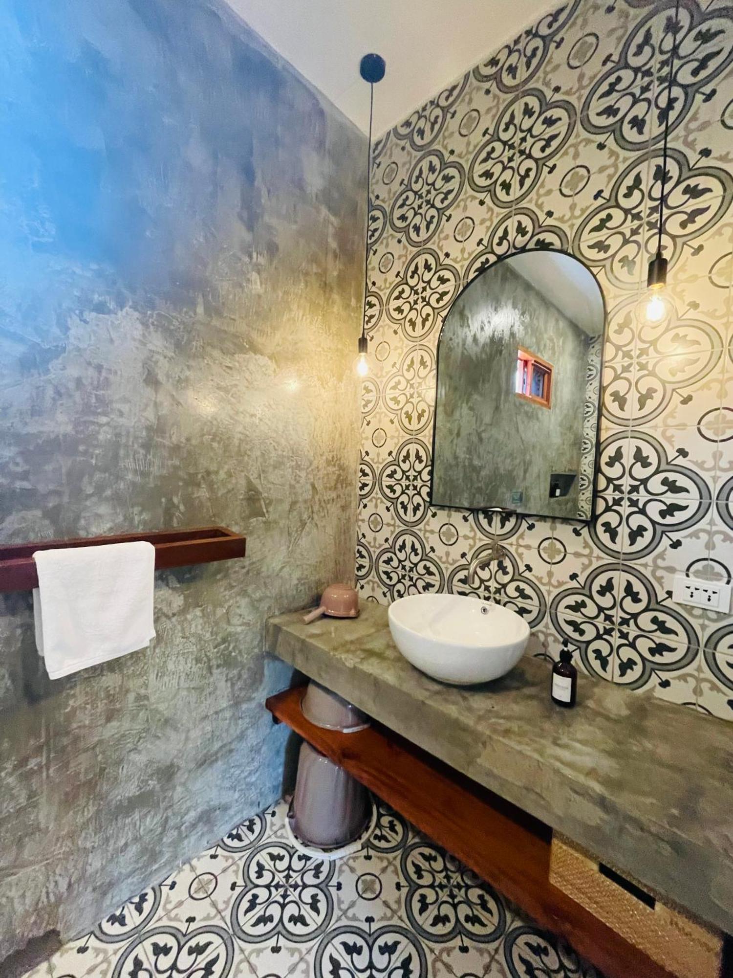 Maayong Hostel (Adults Only) Moalboal Buitenkant foto