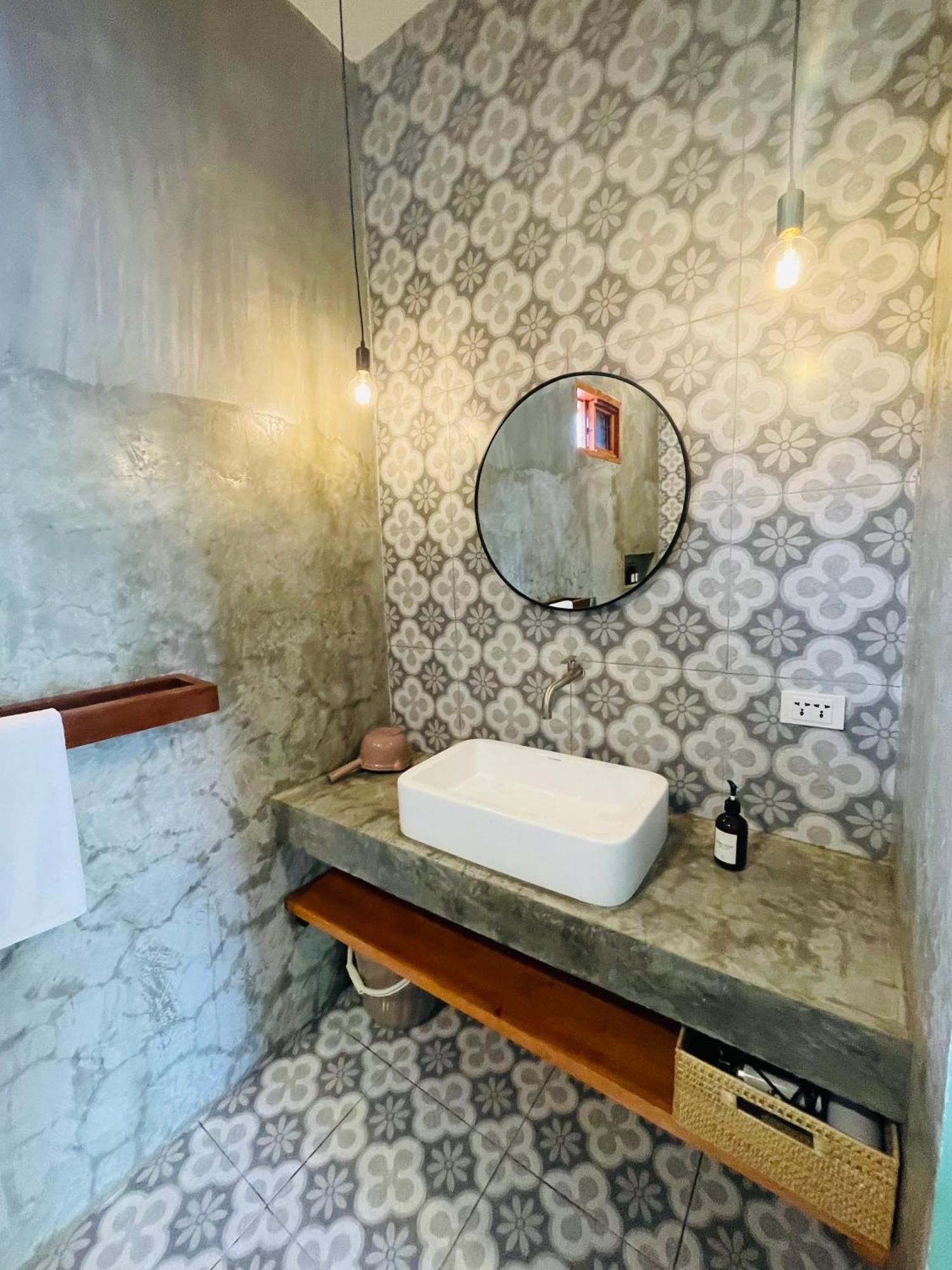 Maayong Hostel (Adults Only) Moalboal Buitenkant foto