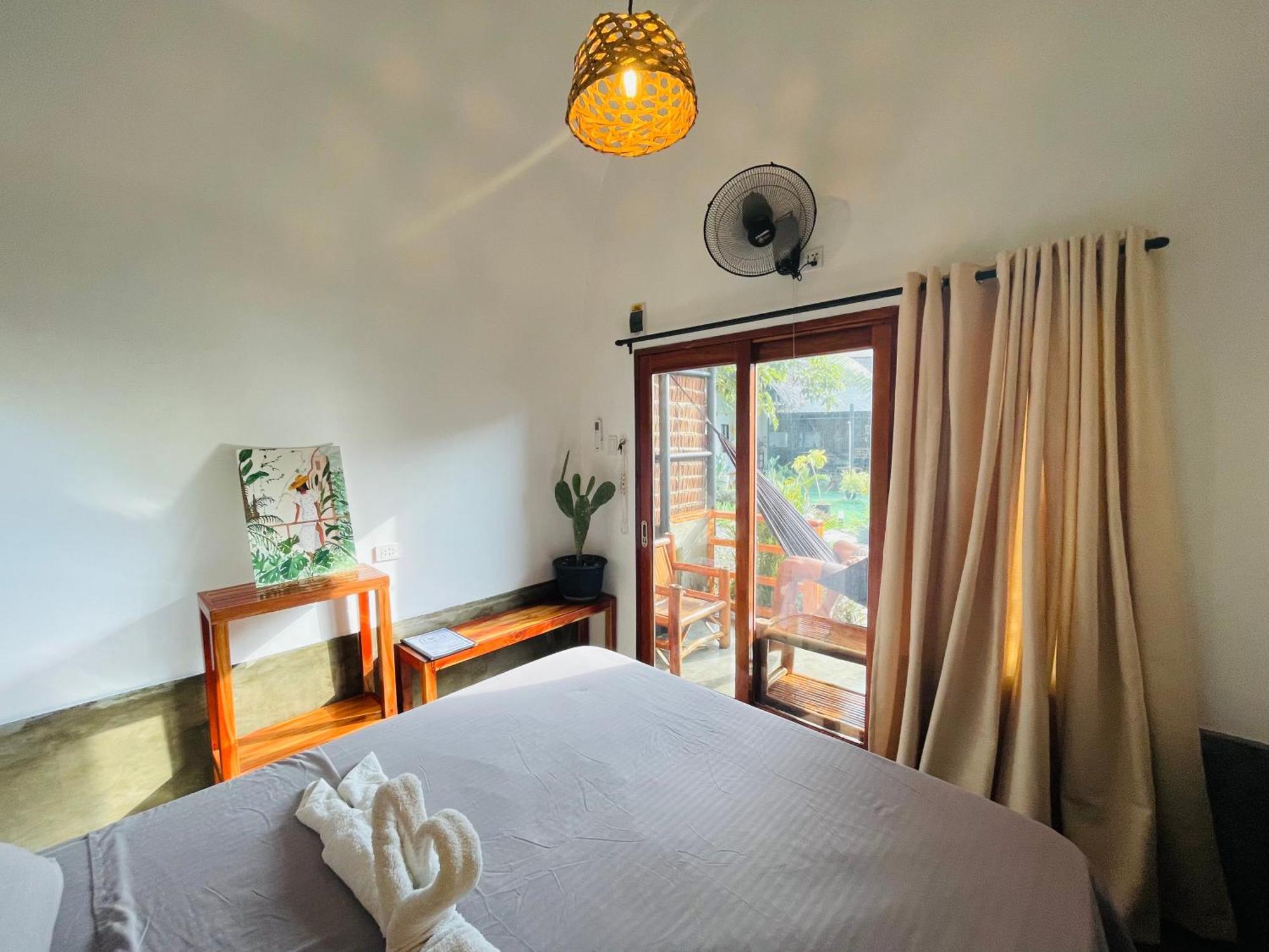 Maayong Hostel (Adults Only) Moalboal Buitenkant foto